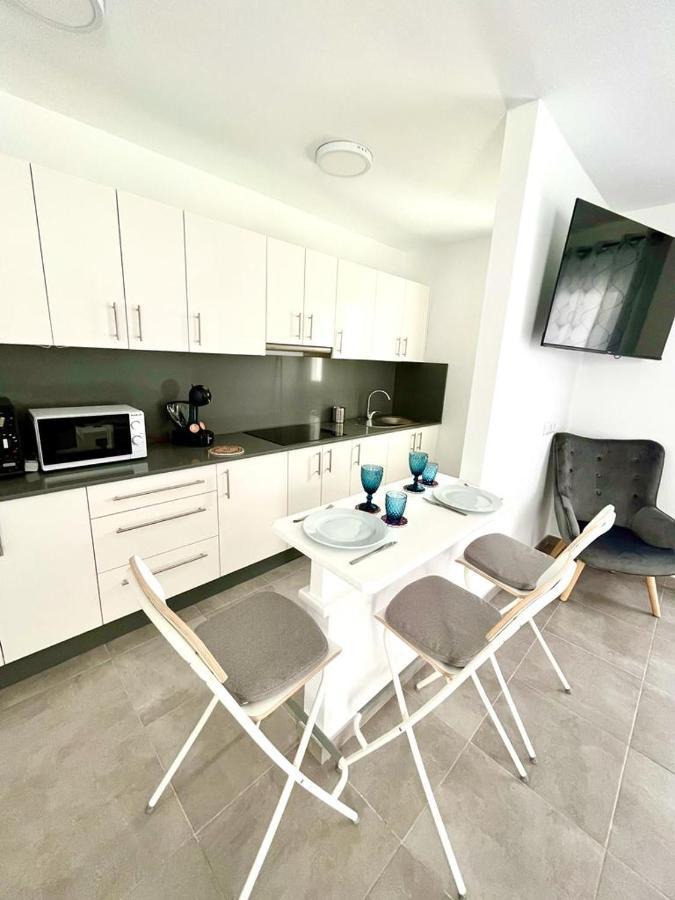 Luxury Beach Apartments Diama Playa Honda  Bagian luar foto